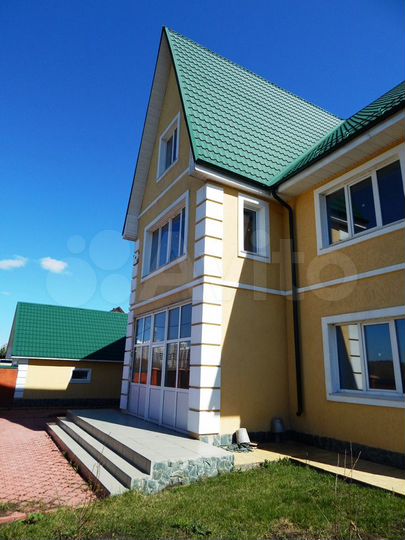 Коттедж 455,5 м² на участке 10 сот.