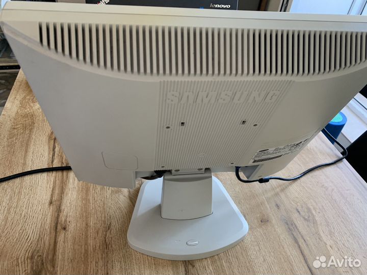 Монитор Samsung Syncmaster 710n Full HD 17