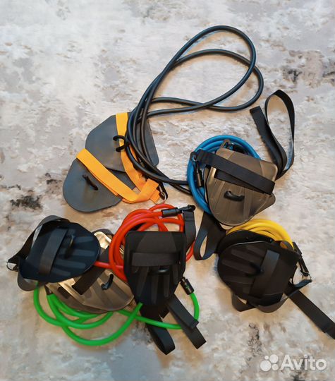 Инвентарь для плавания,лопатки,очки, гидрокостюмы