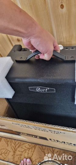 Басовый комбик cort CM20B