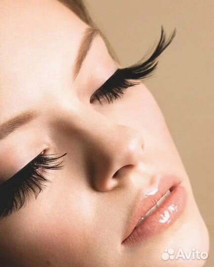 Мастер по наращиванию ресниц в студию Пинцет