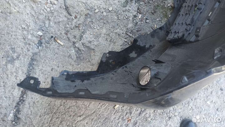 Передний бампер Nissan leaf ниссан лиф