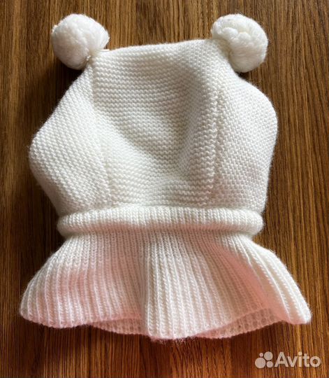 Демисезонная шапка с манишкой для малыша