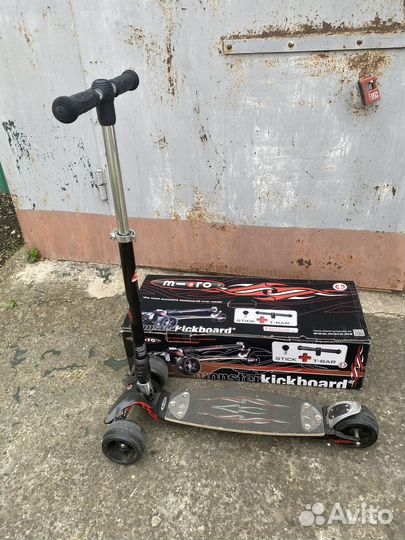 Самокат Micro Kickboard Monster Interchangeable