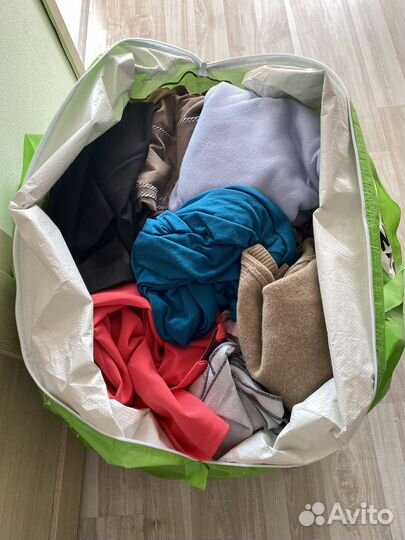 Сумка, полная вещей