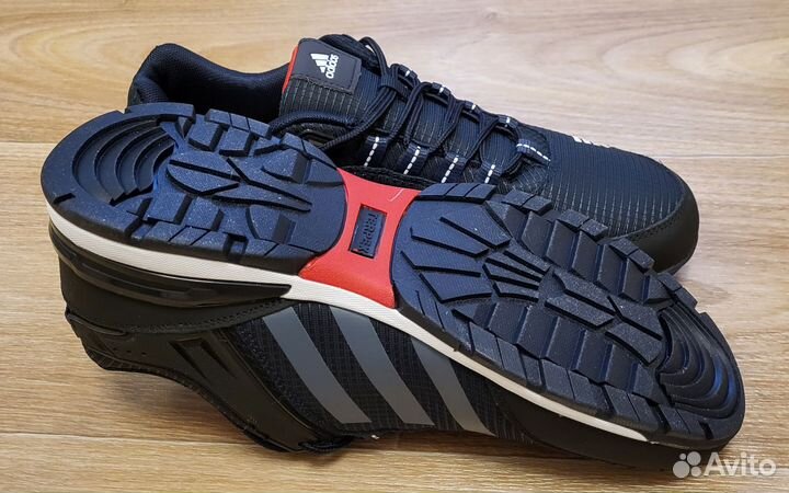 Кроссовки Adidas