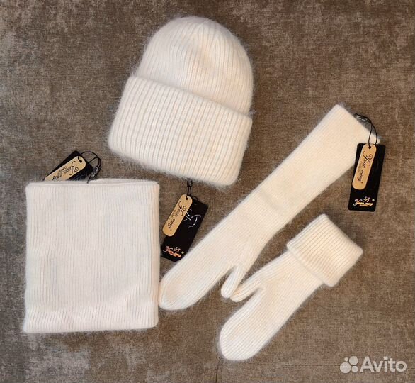 Комплект новый шапка и снуд варежки ангора зимний