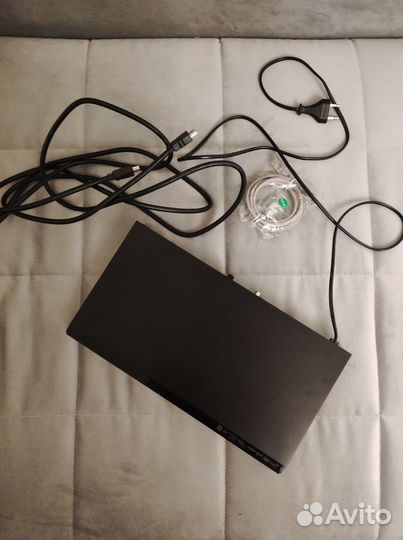 Blu-ray-плеер Samsung BD-E5300 + hdmi + LAN cable