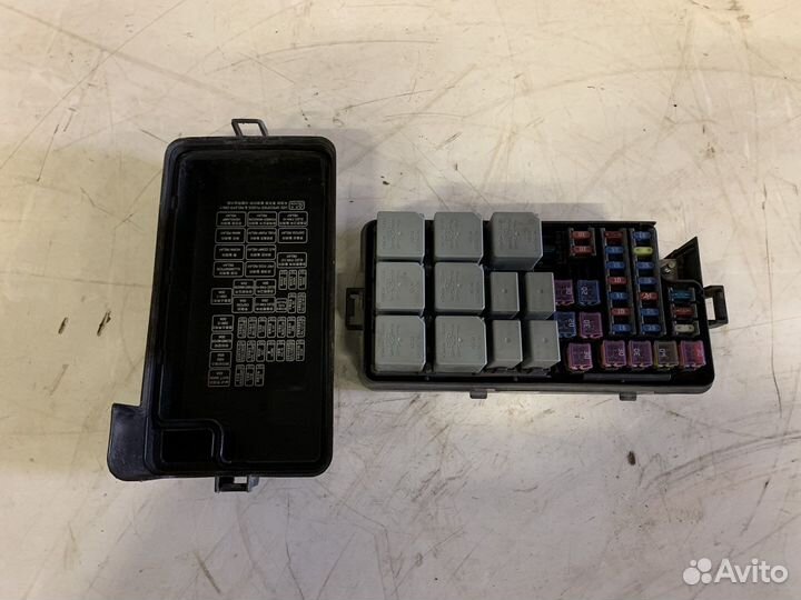 Блок предохранителей Chevrolet Lacetti 1.6 F16D3