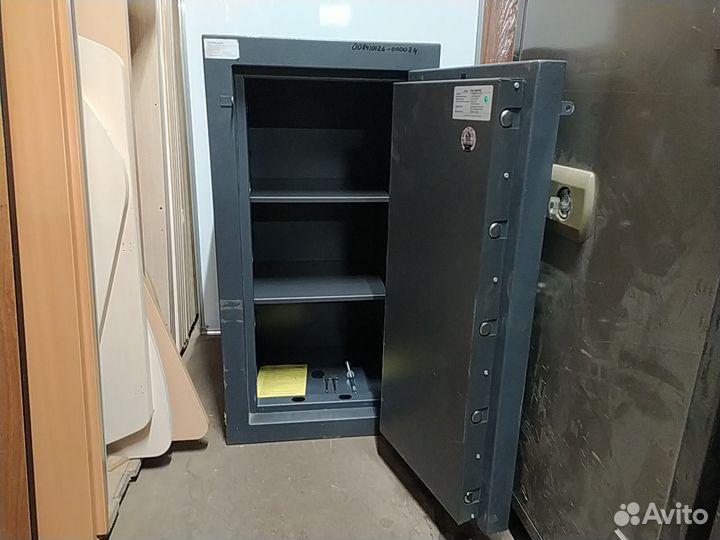 Сейф взломостойкий valberg III - 99 кl б/у 19306