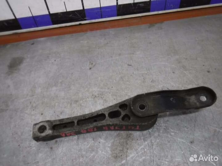 Опора двигателя задняя Volkswagen Tiguan cava 2009