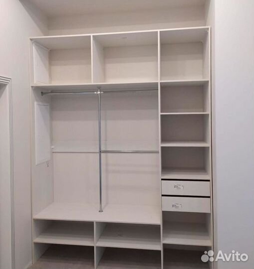 Шкаф-купе с зеркалом