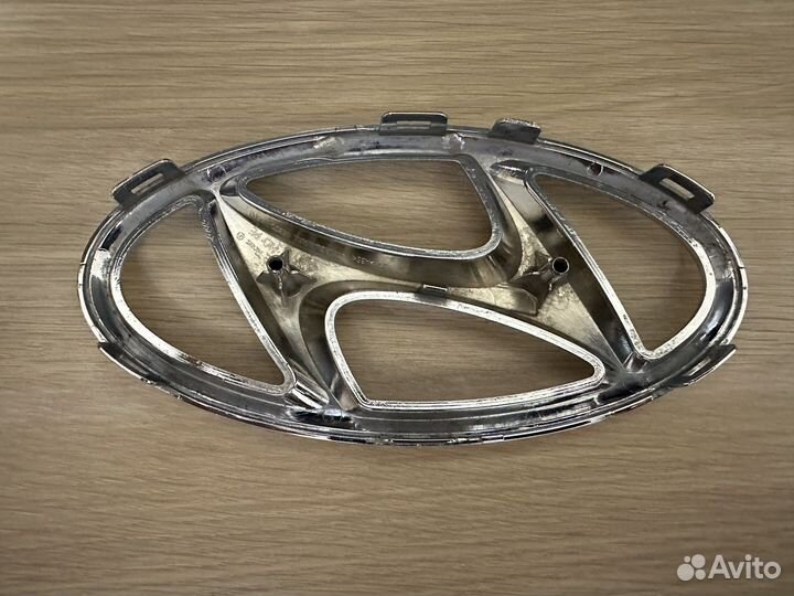 Эмблема Hyundai solaris 2