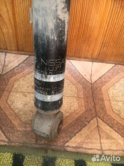 Амортизатор задний nissan tiida c11 родной б/у