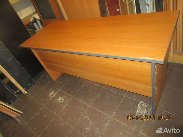 Столы письменные 2 шт