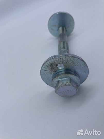 Болты рычагов ланд крузер 200