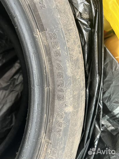 Bridgestone Potenza S001 225/45 R18