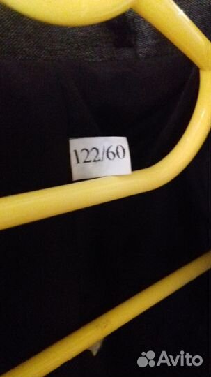 Продам школьную форму на мальчика рост 122)