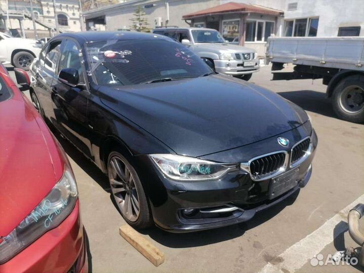 BMW 320i F30