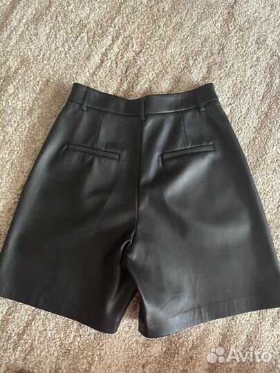 Кожаные шорты