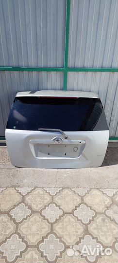 Крышка багажника toyota corolla fielder e121