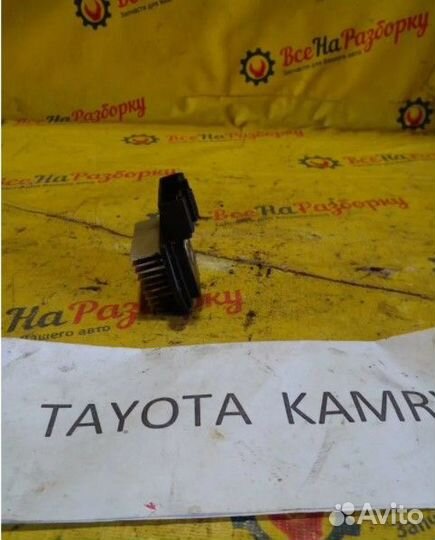 Резистор печки Toyota Camry 30