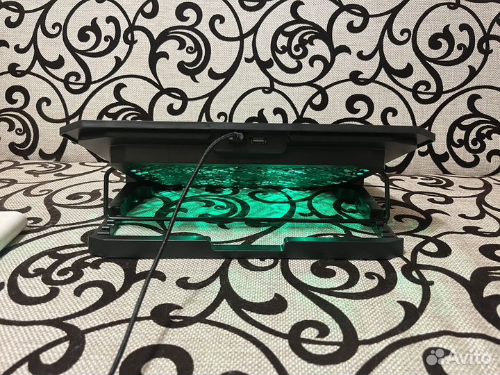 Подставка с охлаждением для ноутбука