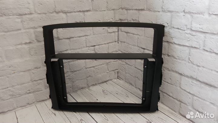 Рамка переходная 22-005 Pajero 4 06+