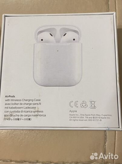 Наушники AirPods (2-го поколения)