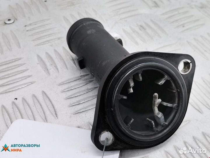 Корпус термостата Skoda Fabia (6Y) 2004 045121121A