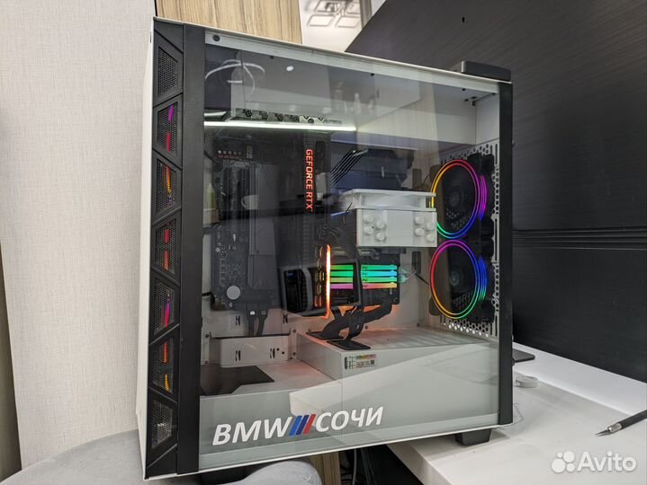 Красивый корпус для пк AeroCool Saturn