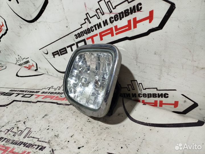 Туманка subaru forester SF5 SF9 11420597 правая белая 84501FC141 NA6367Z