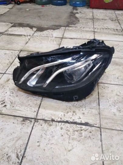 Mercedes E W213 фара левая full LED