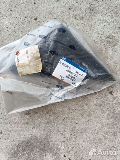 Молдинг двери Ford Fusion