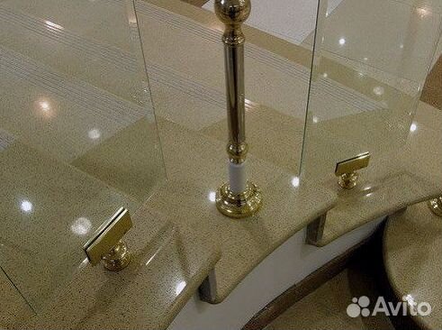 Лестница из акрилового камня