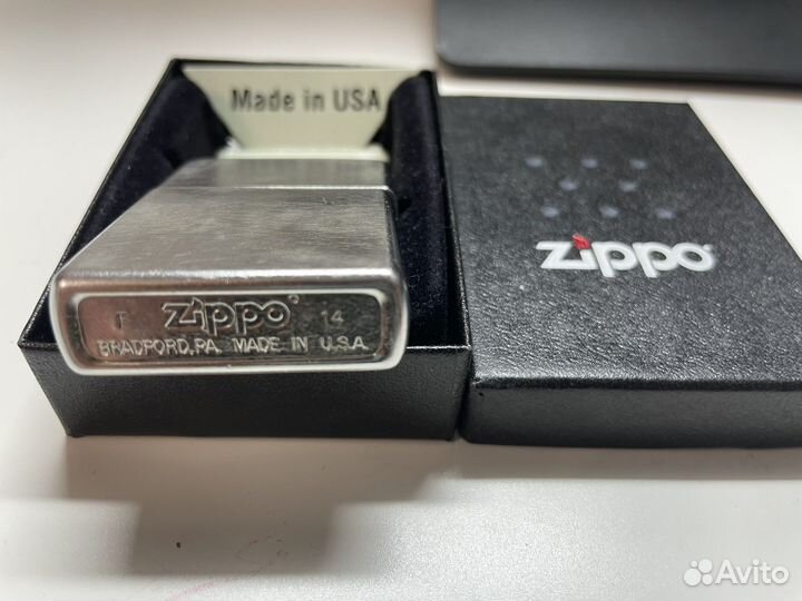 Зажигалка бензиновая zippo