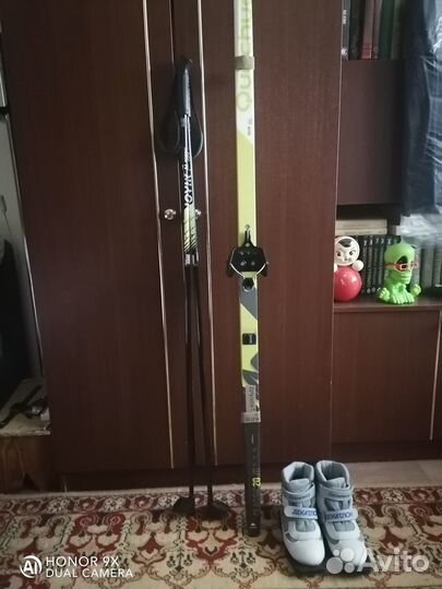 Продам лыжи