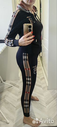 Спортивный костюм женский