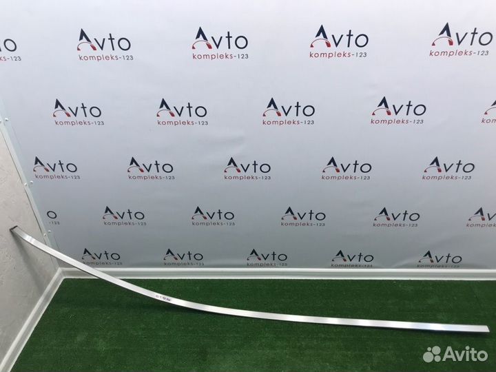 Молдинг правый Volkswagen Touareg 7L BHK 2007