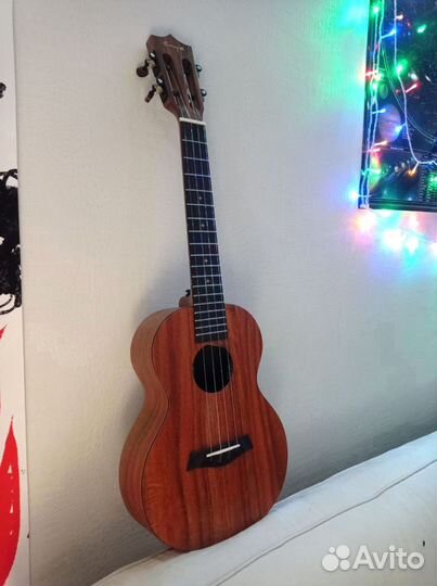 Укулеле тенор