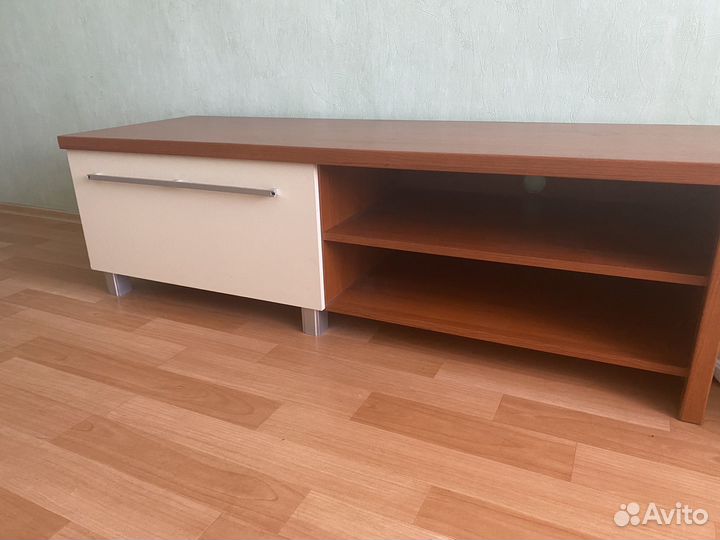 Тумба под телевизор