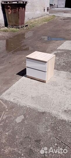 Тумба прикроватная