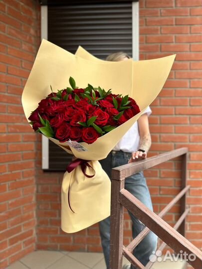 Гигант из роз