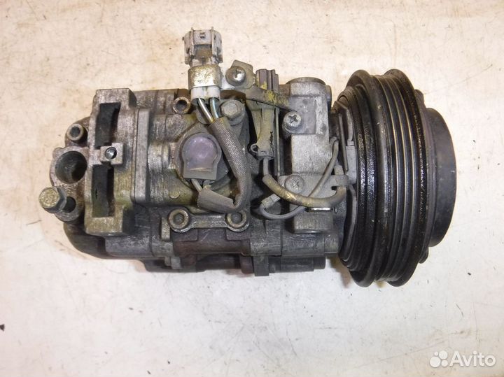 Компрессор кондиционера Subaru Legacy B11