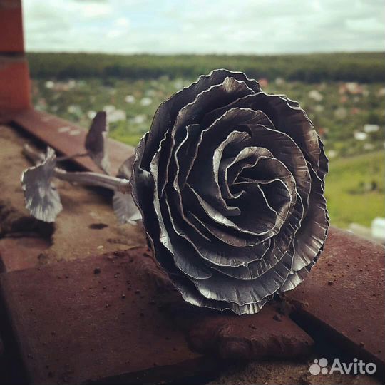 Кованая роза