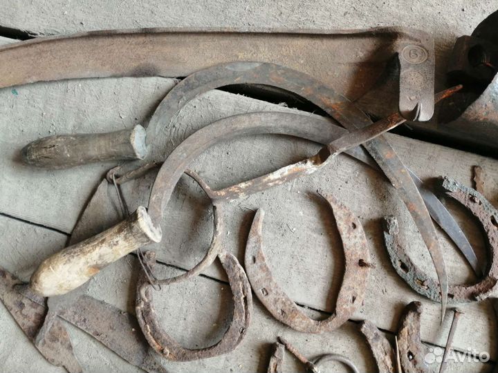 Старинные кованые предметы