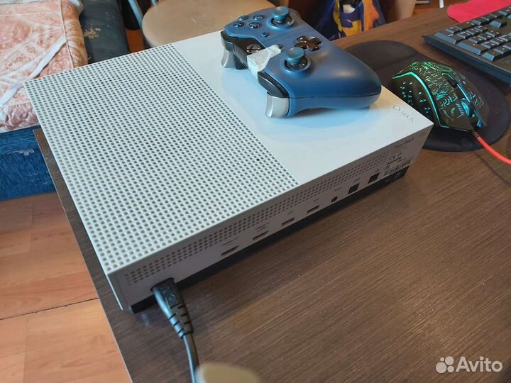 Xbox One S