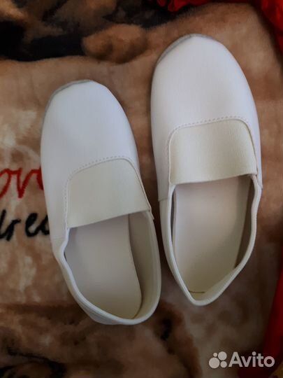 Костюм для девочки и чешки