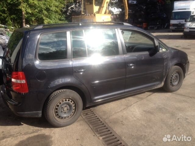 Разбор на запчасти Volkswagen Touran