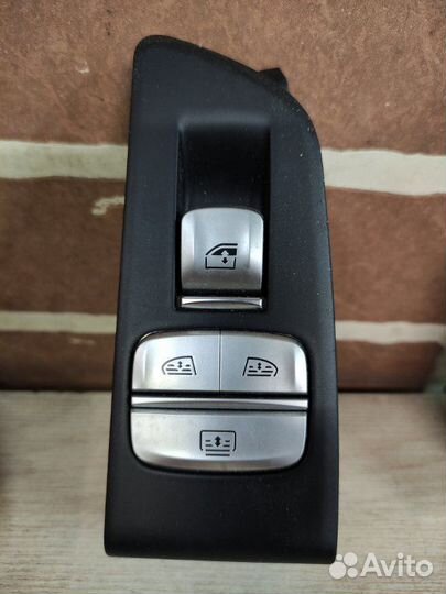 Панель управления коммуникационного центра задний